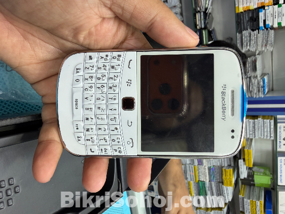 Blackberry bold 9900